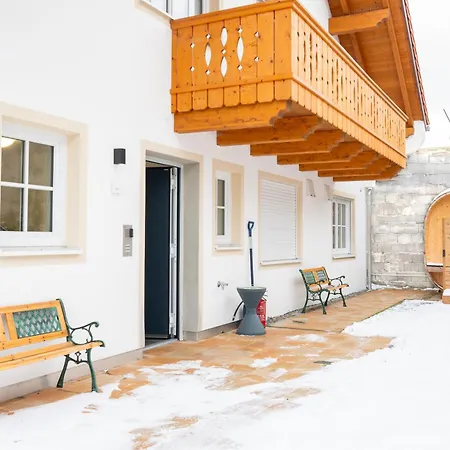 Liboria I Traumhafte Ferienwohnung In Aidling Am Riegsee Mit Atemberaubendem Blick Auf Die Majestaetische Zugspitze! Extérieur photo