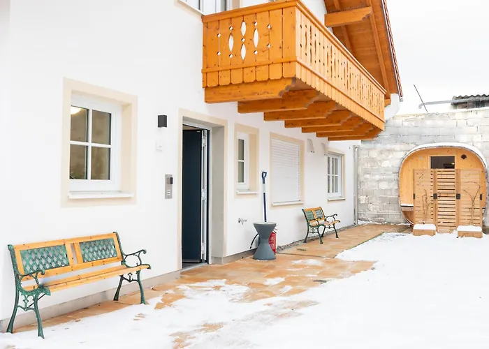Liboria I Traumhafte Ferienwohnung In Aidling Am Riegsee Mit Atemberaubendem Blick Auf Die Majestaetische Zugspitze!